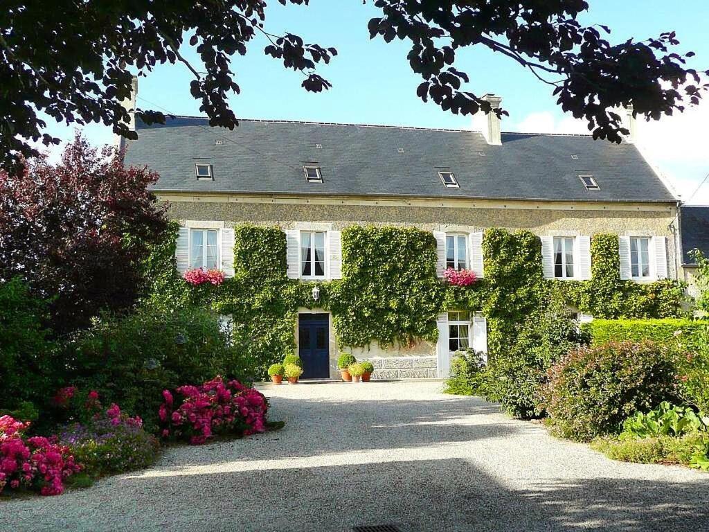 Roulage Ferme 18Eme Normandie Plage Longueville  Exterior photo