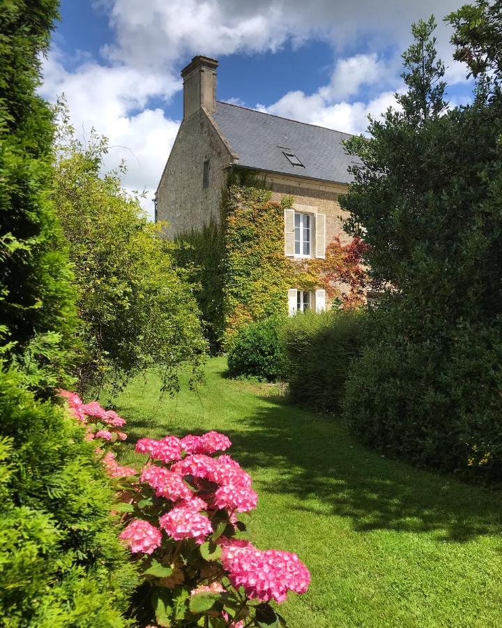 Roulage Ferme 18Eme Normandie Plage Longueville  Exterior photo